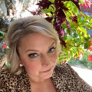 Meet your Posher, Desarae